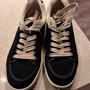Simple Navy Blue and Cream Men's Sneakers